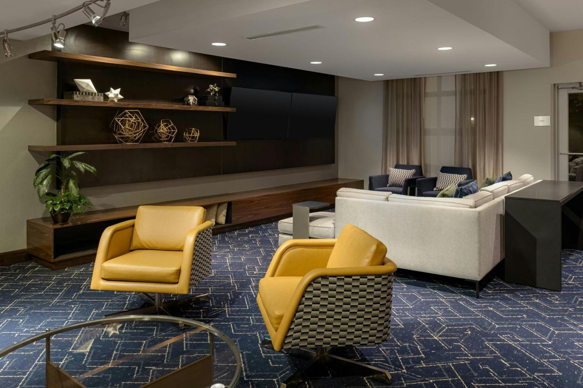 Отель Courtyard By Marriott Gatlinburg Downtown Экстерьер фото